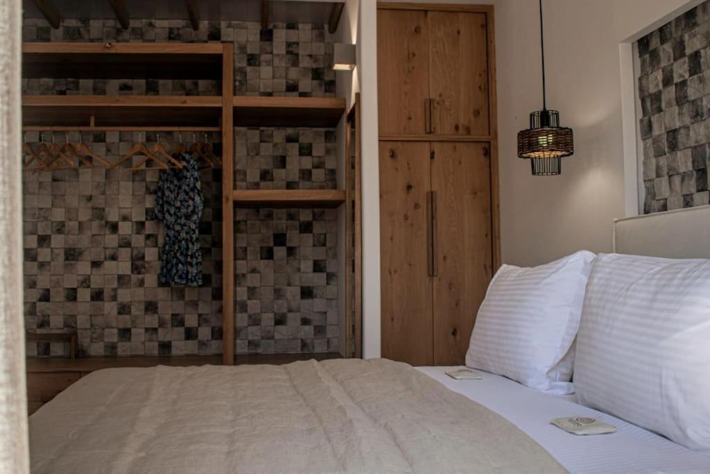 Aurora Apartment Pera Gyalos ภายนอก รูปภาพ